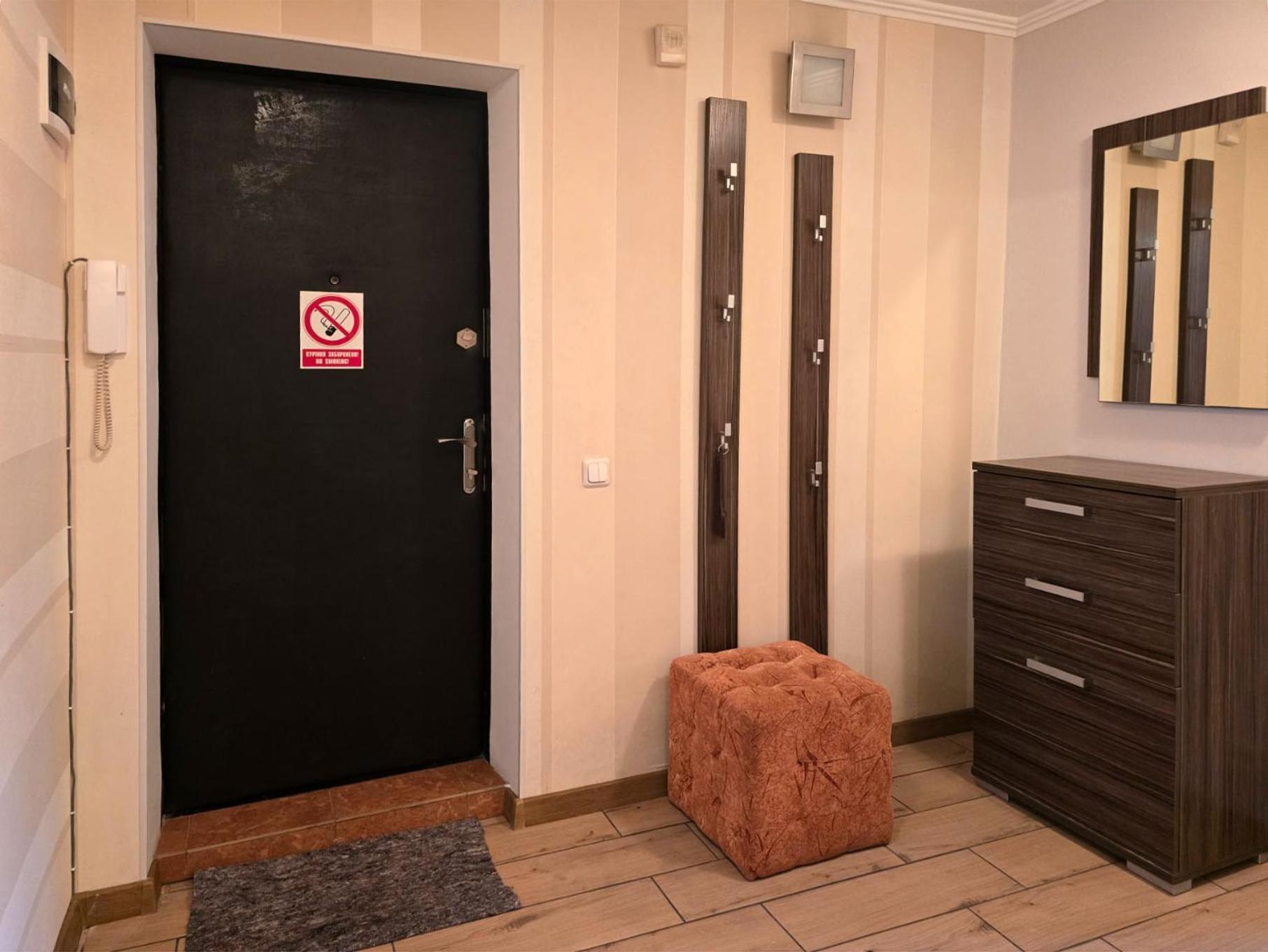 Home Hotel Apartments On Kontraktova Ploshcha Kiev Exterior foto